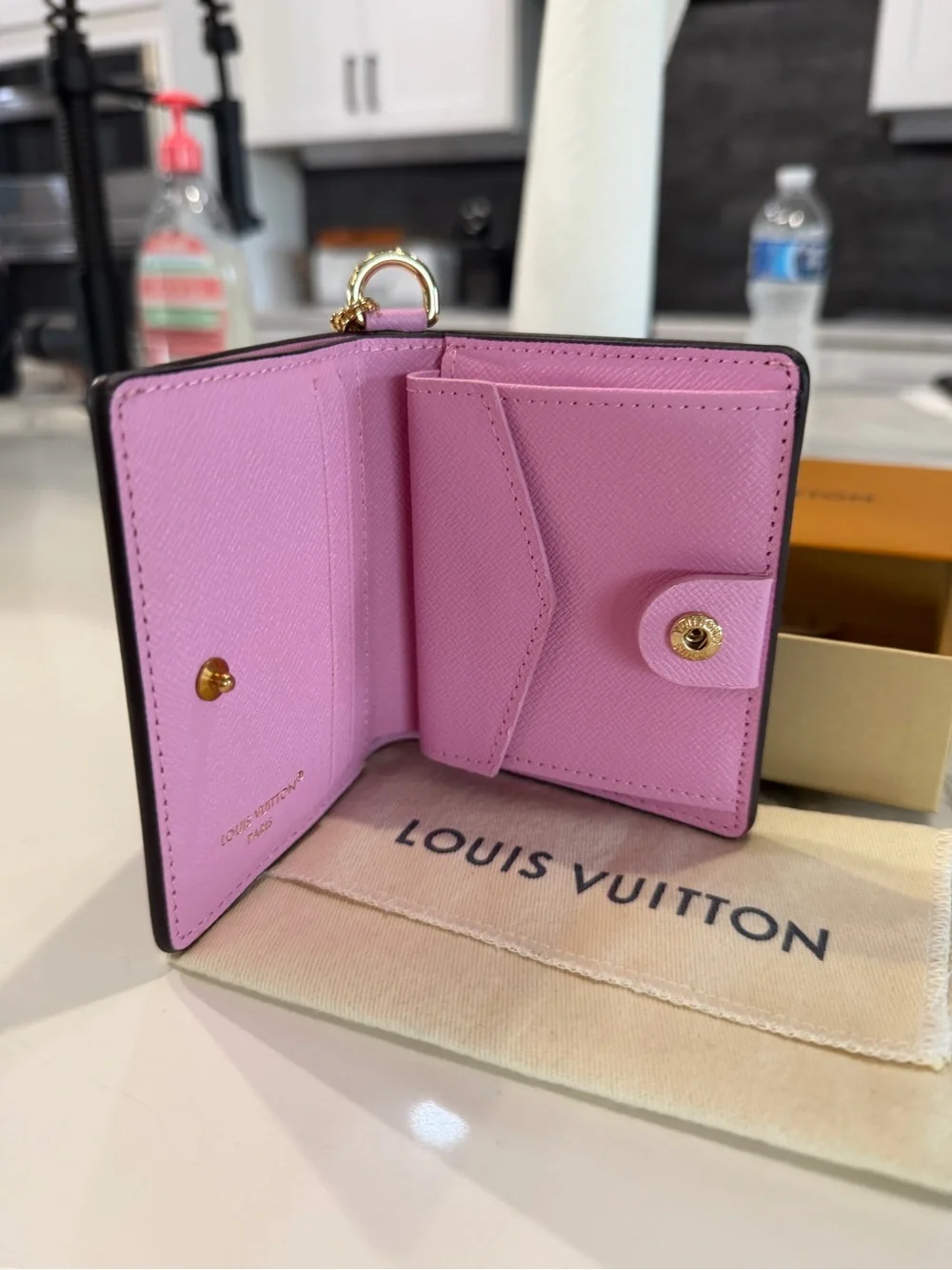Wallet - Picture 3 of 6
